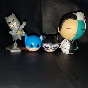Set of 4 DC Comic Figs.